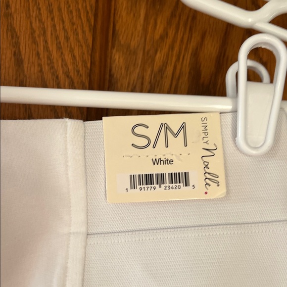 Simply Noelle White Leggings S/M NWT - Picture 5 of 9